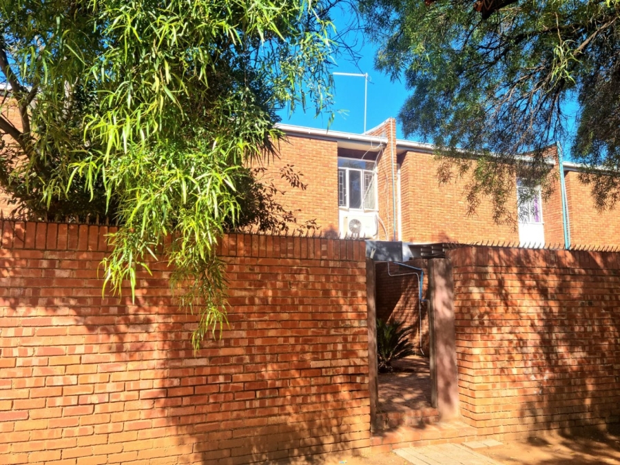 3 Bedroom Property for Sale in Belgravia Northern Cape